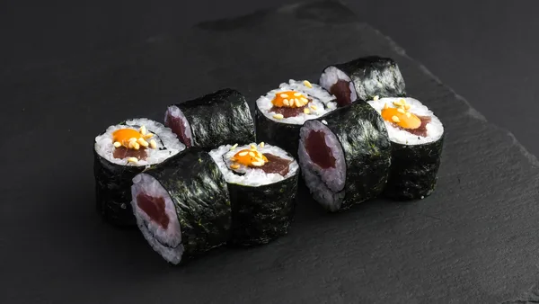 Maguro maki (8 vnt.)